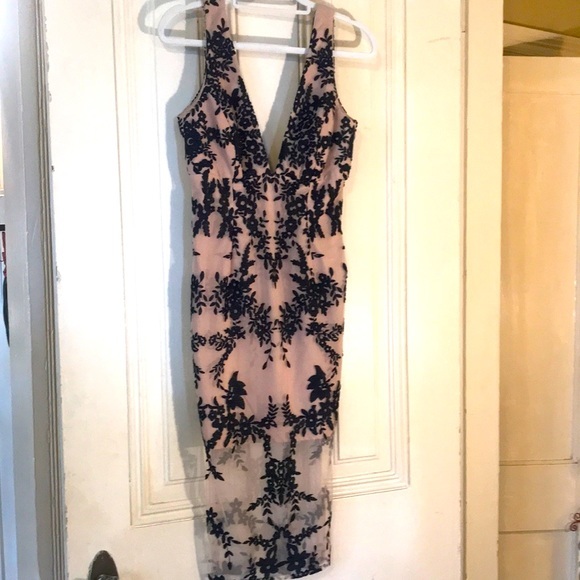 Bardot Lace Sheath Dress - Picture 4 of 5